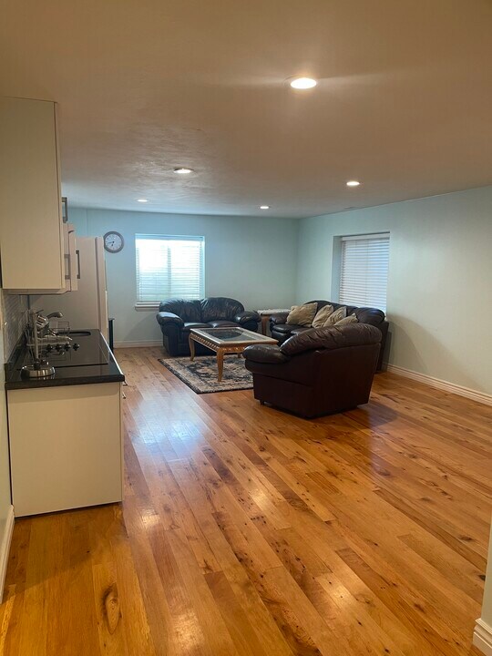 5338 Scenic Ridge Cir in Salt Lake City, UT - Building Photo