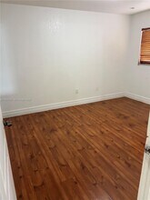 4386 W 10th Ave in Hialeah, FL - Building Photo - Building Photo