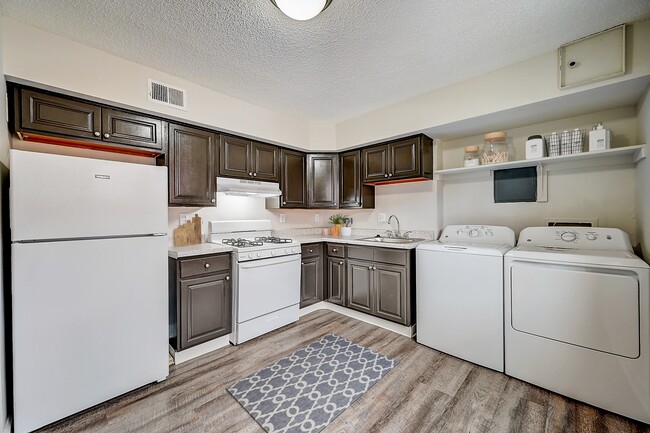 SkyView in Columbus, OH - Building Photo - Building Photo