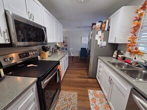 120 Cynthia Dr in Kerrville, TX - Building Photo - Building Photo