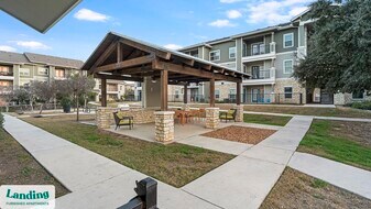 14006 Potranco Rd in San Antonio, TX - Building Photo