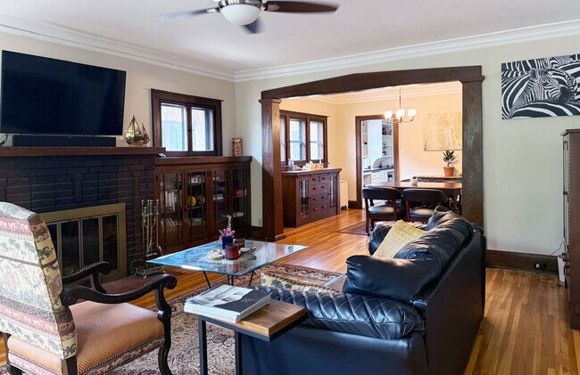 3546 Harriet Ave, Unit 3546 in Minneapolis, MN - Foto de edificio - Building Photo