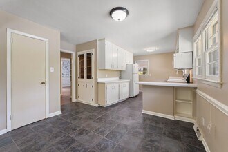 445 Northside Dr in Chapel Hill, NC - Building Photo - Building Photo