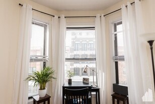 3445 N Halsted St, Unit 3 in Chicago, IL - Building Photo