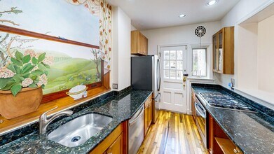 5138 Nebraska Ave NW in Washington, DC - Foto de edificio - Building Photo