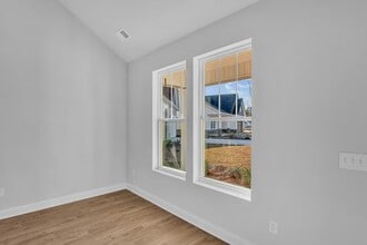 109 Harvest Bluff Ln in Jacksonville, NC - Building Photo - Building Photo