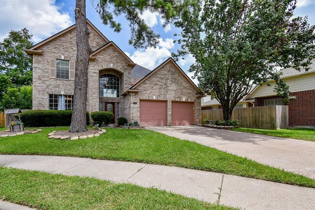 15622 Valley Creek Dr