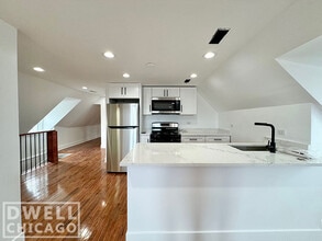 1362 N Bosworth Ave, Unit 4A in Chicago, IL - Building Photo - Building Photo