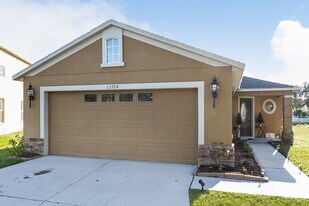 12704 Evington Point Dr in Riverview, FL - Building Photo