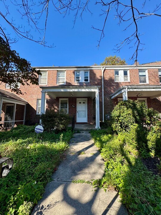 3704 Delverne Rd in Baltimore, MD - Building Photo