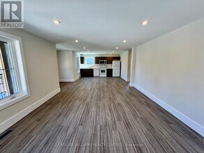 65 Holgate St in Barrie, ON - Building Photo - Building Photo