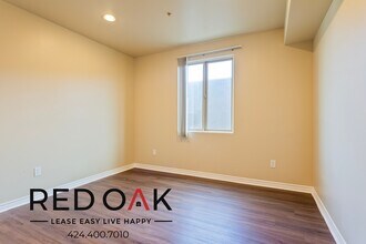 8747 Sepulveda Blvd, Unit 110 in Los Angeles, CA - Foto de edificio - Building Photo