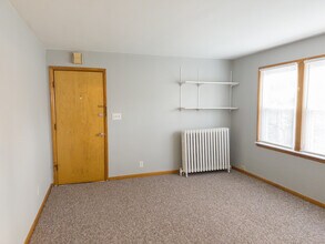 607 Walnut St-Unit -2 in Lemont, IL - Building Photo - Building Photo