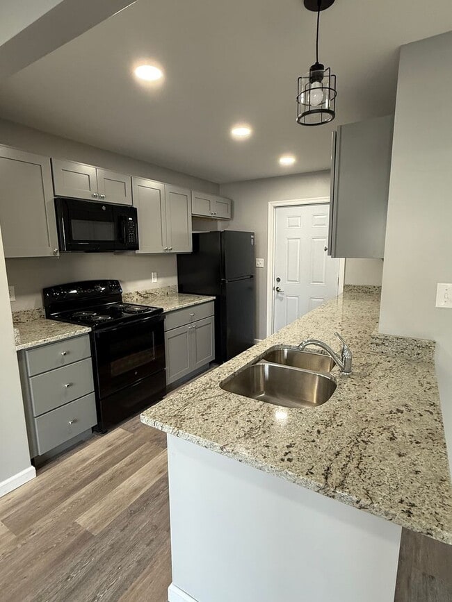 property at 1136 S Main St