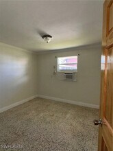2265 Washington Ave in Naples, FL - Building Photo - Building Photo