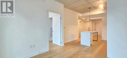 1720 Bayview Ave in Toronto, ON - Building Photo - Building Photo