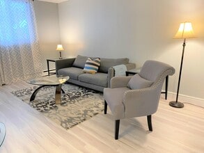 10735-10735-127 127 St NW in Edmonton, AB - Building Photo - Building Photo