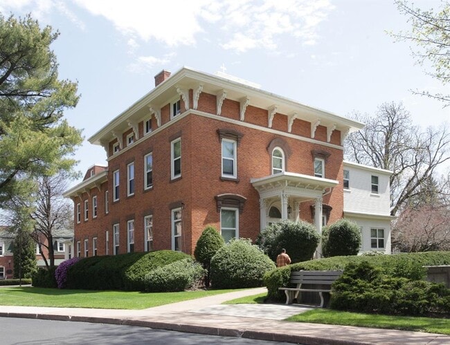 170 Sisson Ave in Hartford, CT - Building Photo - Building Photo