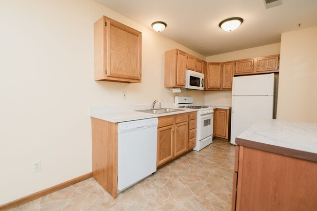 1977 Laura Ln in Chesterton, IN - Building Photo - Building Photo
