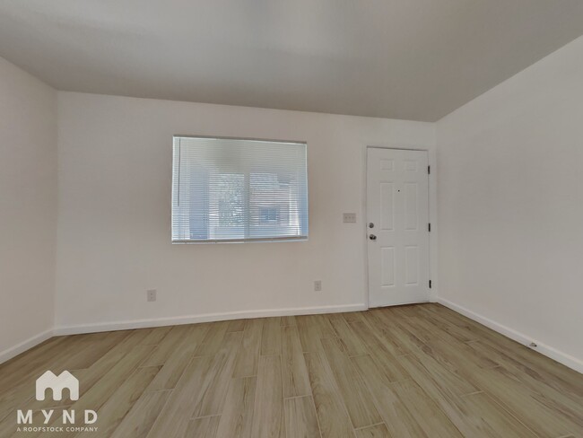 6649 W Ocotillo Rd in Glendale, AZ - Building Photo - Building Photo