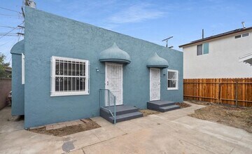 454 W 59th Pl in Los Angeles, CA - Building Photo - Building Photo
