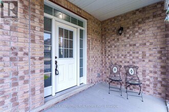 326 Sweetclover Way in Ottawa, ON - Building Photo - Building Photo