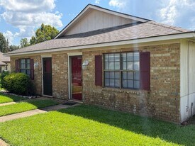 3109 Quail Ct in Alexandria, LA - Building Photo