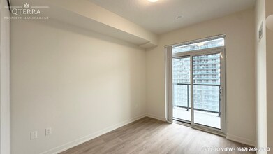 38 Annie Craig Dr in Toronto, ON - Building Photo - Building Photo
