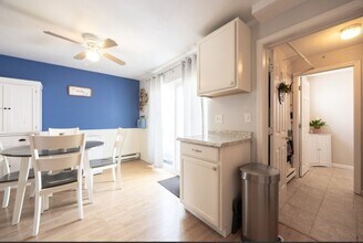 C 8 Al Pace Dr in North Attleborough, MA - Building Photo - Building Photo