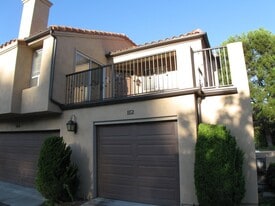 112 Corsica Dr in Newport Beach, CA - Building Photo
