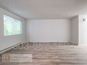 47 Eagle Crest Dr in Lake Oswego, OR - Building Photo - Building Photo