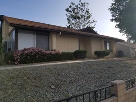 43707 Nathan Dr in Hemet, CA - Building Photo