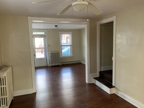 143 N Potomac St, Unit 143 in Waynesboro, PA - Building Photo - Building Photo