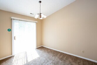 421 N Shore Ct in Franklin, IN - Building Photo - Building Photo