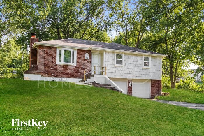 901 NE 114th Terrace in Kansas City, MO - Building Photo