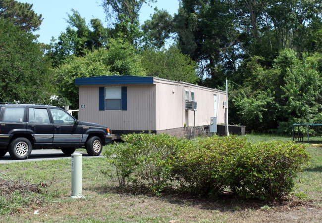 Grove Park in Wilmington, NC - Building Photo - Building Photo