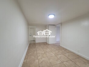 1056 Regent St SW in Atlanta, GA - Building Photo - Building Photo