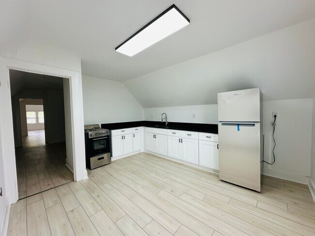 property at 4014 Cypress Ave