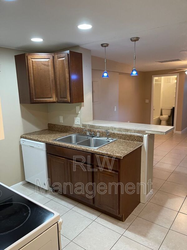 property at 206 Osceola Ave