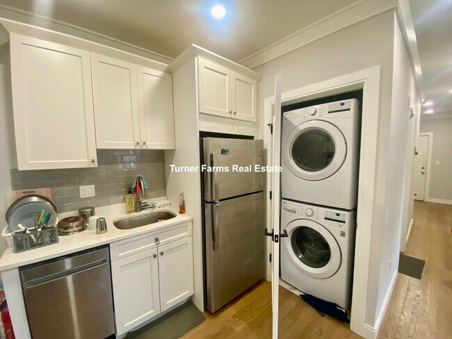 93 George St, Unit 1 in Boston, MA - Building Photo - Building Photo