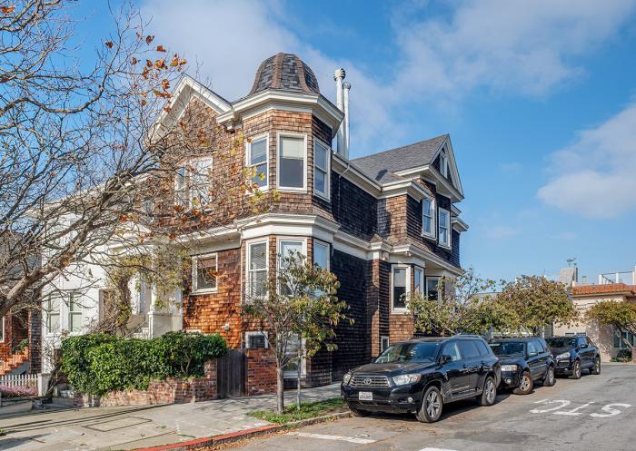 102 Clifford Terrace in San Francisco, CA - Building Photo