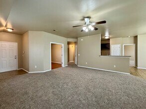 422 Oregon Trail in Edmond, OK - Building Photo - Building Photo