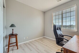 22580 E Ontario Dr, Unit 202 in Aurora, CO - Building Photo - Building Photo