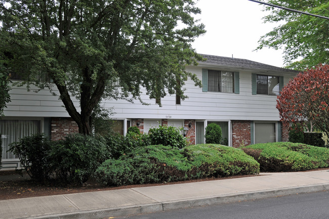 Tiffany Manor in Milwaukie, OR - Building Photo - Building Photo