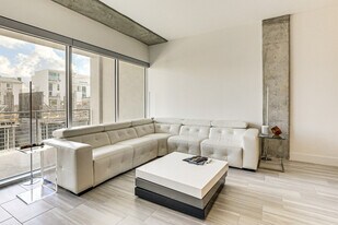 332 Cocoanut Ave, Unit ID1386011P in Sarasota, FL - Building Photo