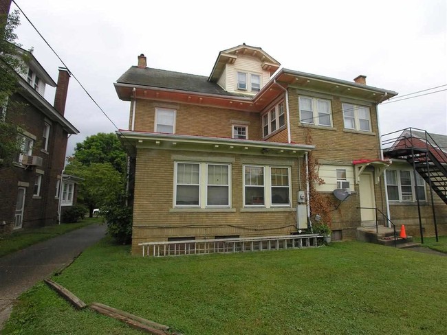 623 Jefferson Ave in Huntington, WV - Building Photo - Building Photo