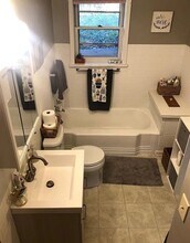 1328 N 8th St in Manhattan, KS - Building Photo - Building Photo