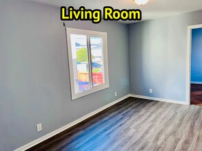 660 Railroad Ave, Unit 660B in South San Francisco, CA - Foto de edificio - Building Photo