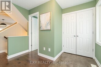 3545 Woodroffe Ave in Ottawa, ON - Building Photo - Building Photo