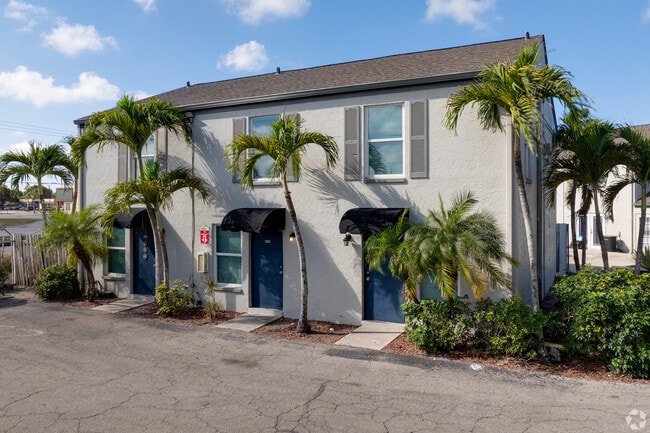 Woodside Villas Apartments